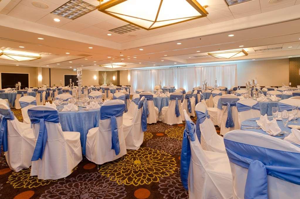 Doubletree Suites By Hilton Charlotte/Southpark Facilidades foto